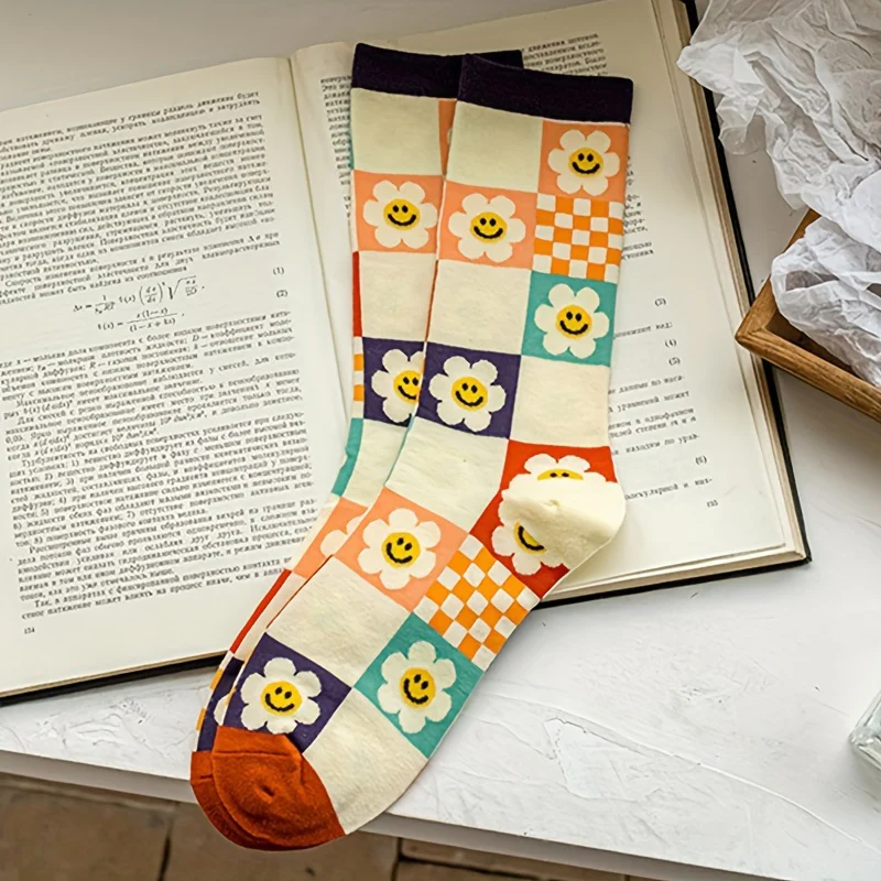 5 Pairs Breathable Plaid Crew Socks 5 pairs of fashion plaid various patterns crew socks, breathable and comfortable casual for both men and women men and women, suitable for men's outdoor wear, four seasons wear